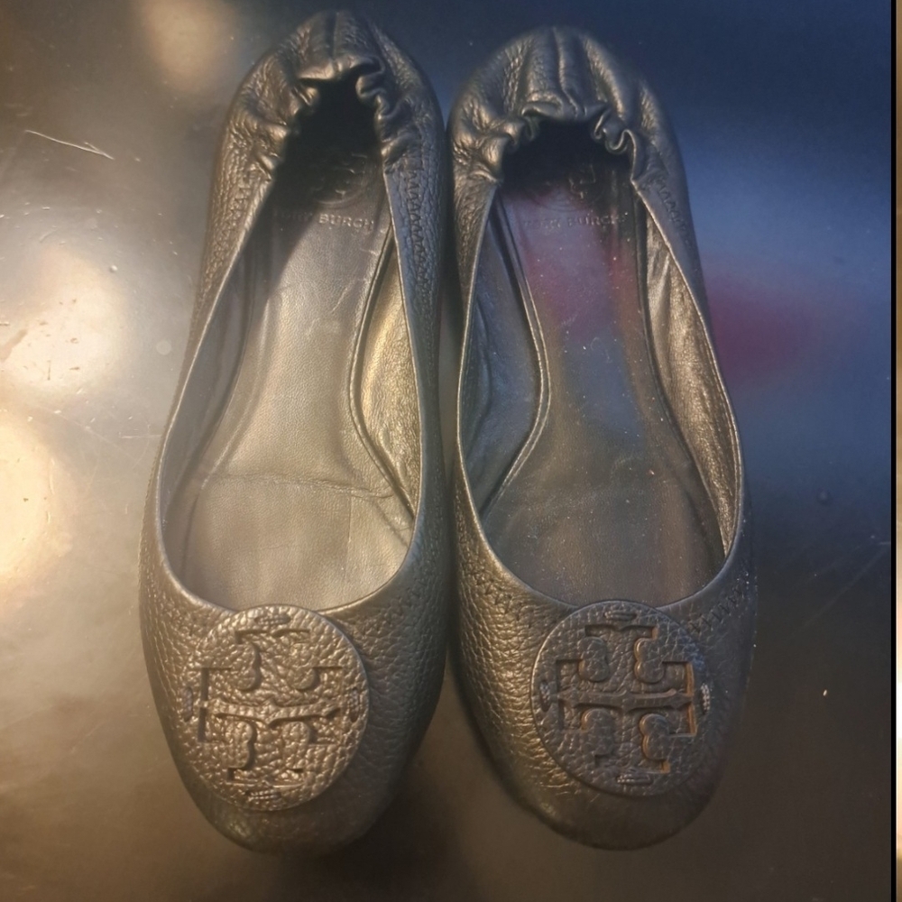 Tory Burch Textured Black Flats